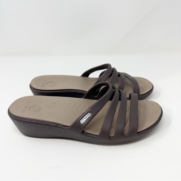 Crocs Wedge Sandals Women’s Size 8 Brown Strappy Slip-On Comfort Shoes - Picture 13 of 13